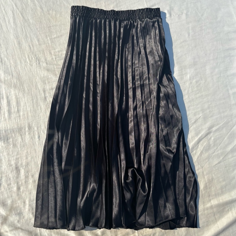 Serra Satin Pleated Black Large Maxi Skirt